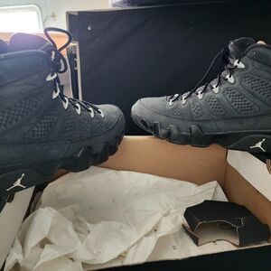 Retro 9 anthracite